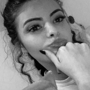 Meet your Posher, Malayna